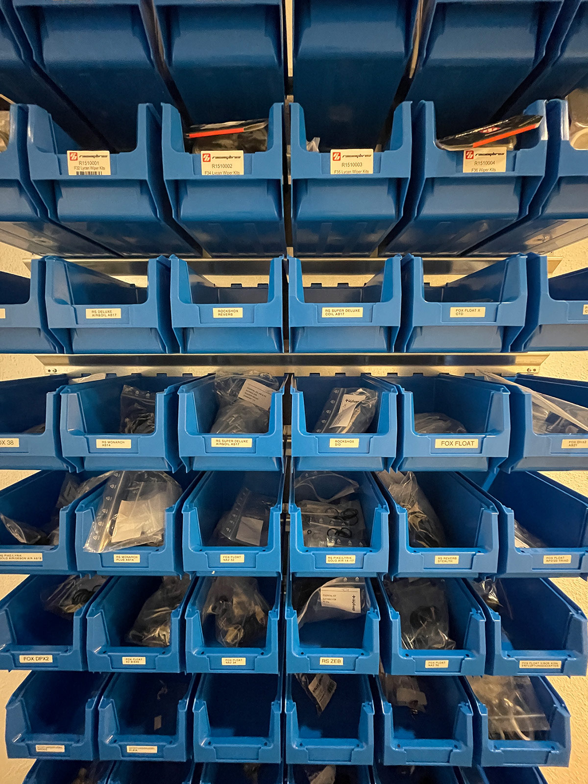 suspensionfactory-daempfer-service-abstreifer